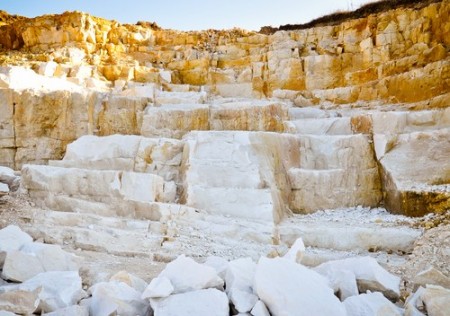 Calcário. Foto: mangojuicy / Shutterstock.com