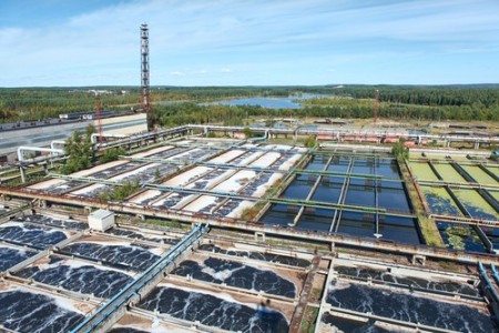 Estação de tratamento de esgoto. Foto: Kekyalyaynen / Shutterstock.com