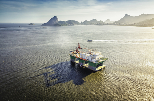 Plataforma de Petróleo. Foto: marchello74 / Shutterstock.com