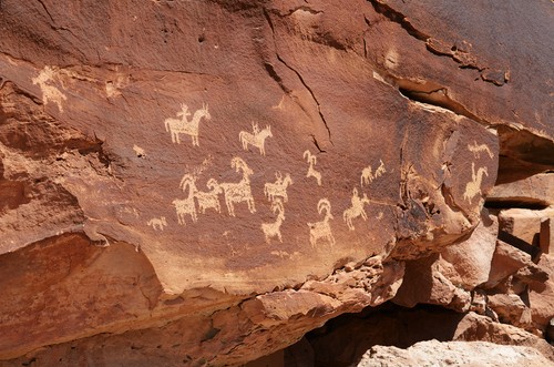 Arte Rupestre em rocha nos EUA. Foto: Mark Herreid / Shutterstock.com