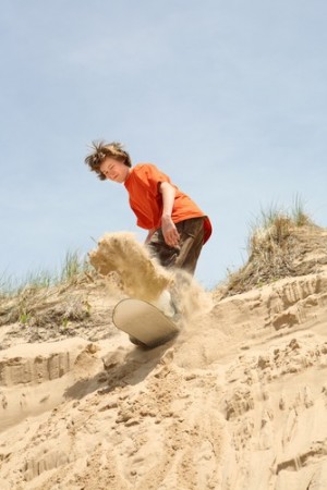 Sandboard. Foto: Suzanne Tucker / Shutterstock.com