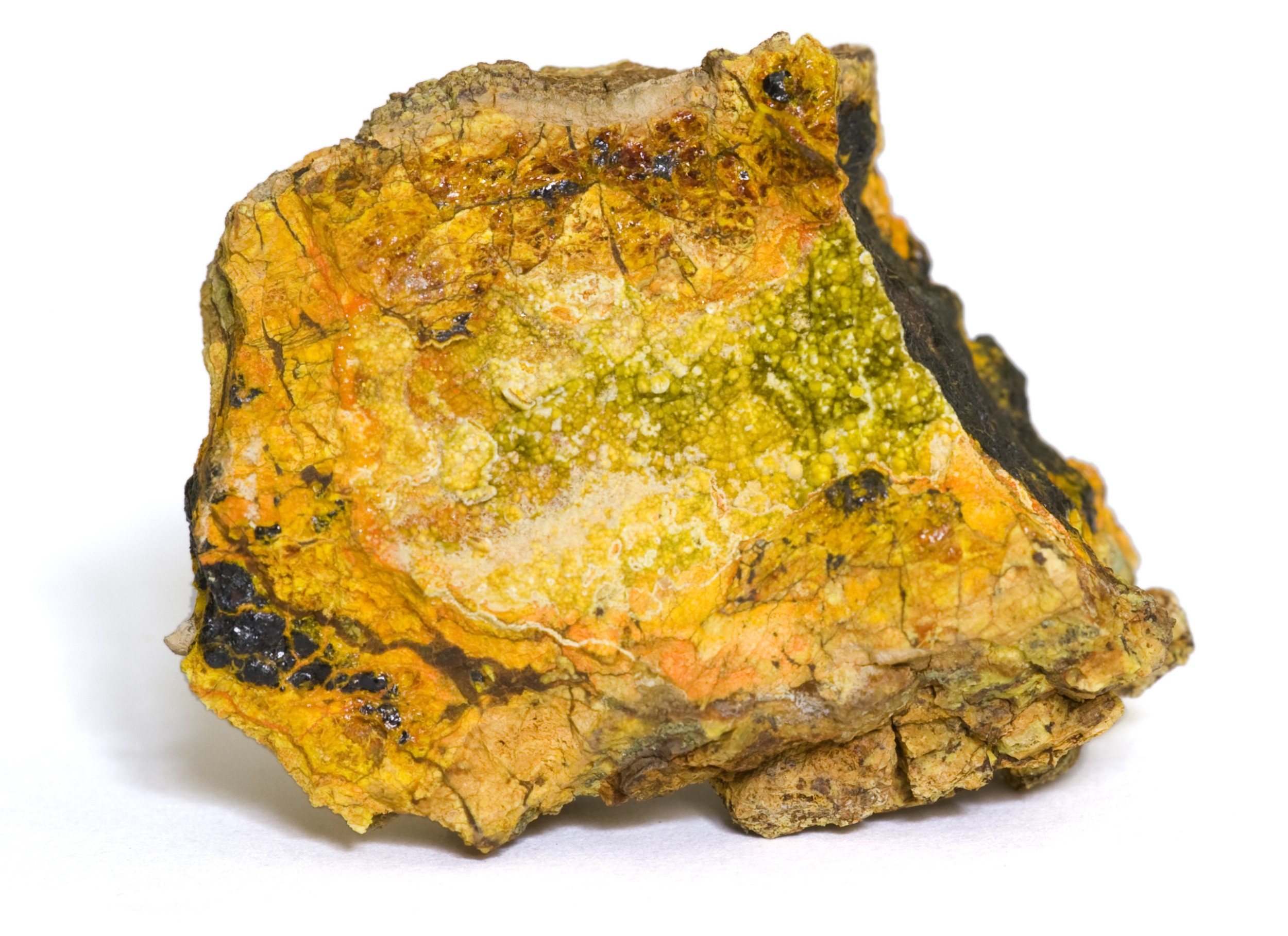 Wölsendorfita, um mineral raro que contém urânio em sua composição. Foto: Marcel Clemens / Shutterstock.com