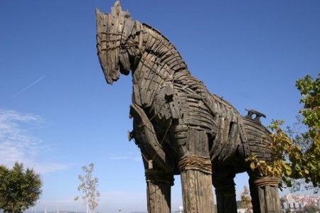 Réplica do Cavalo de Tróia, em exposição na Turquia. Foto: 7382489561 / Shutterstock.com