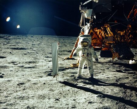 Edwin "Buzz" Aldrin, da Apollo 11 na Lua: Americanos vencem a corrida espacial.