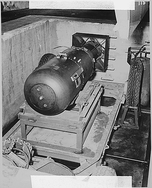 "Little Boy", bomba atômica lançada sobre Hiroshima. Foto: Archives.gov (domínio público)
