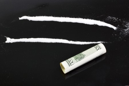 Carreiras de cocaína. Foto: GeniusKp / Shutterstock.com
