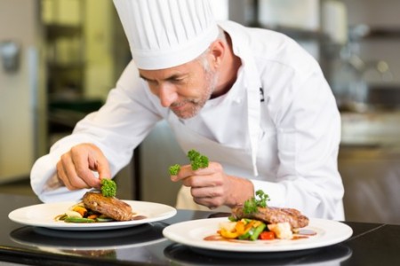 Chefe-de-cozinha. Foto: wavebreakmedia / Shutterstock.com