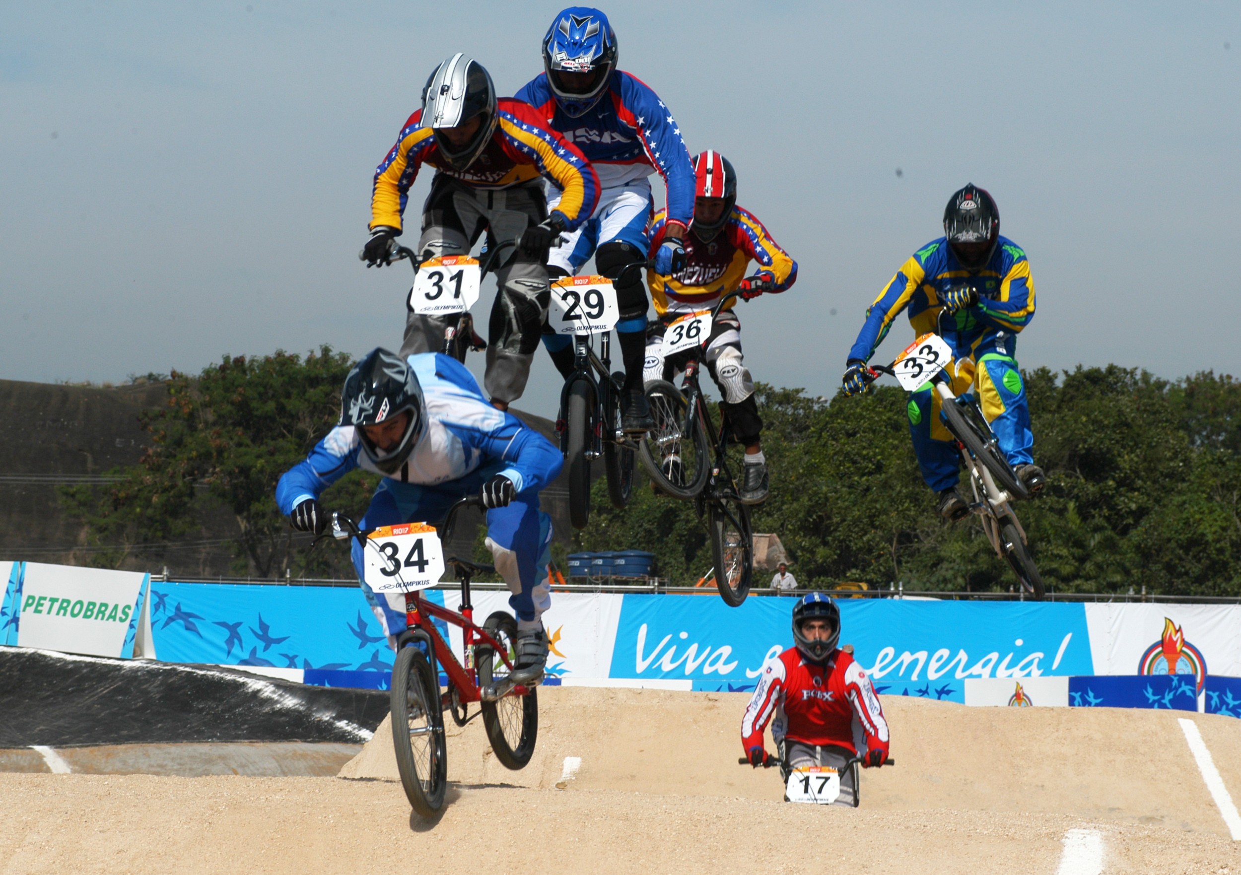 Ciclismo BMX - Esportes - InfoEscola