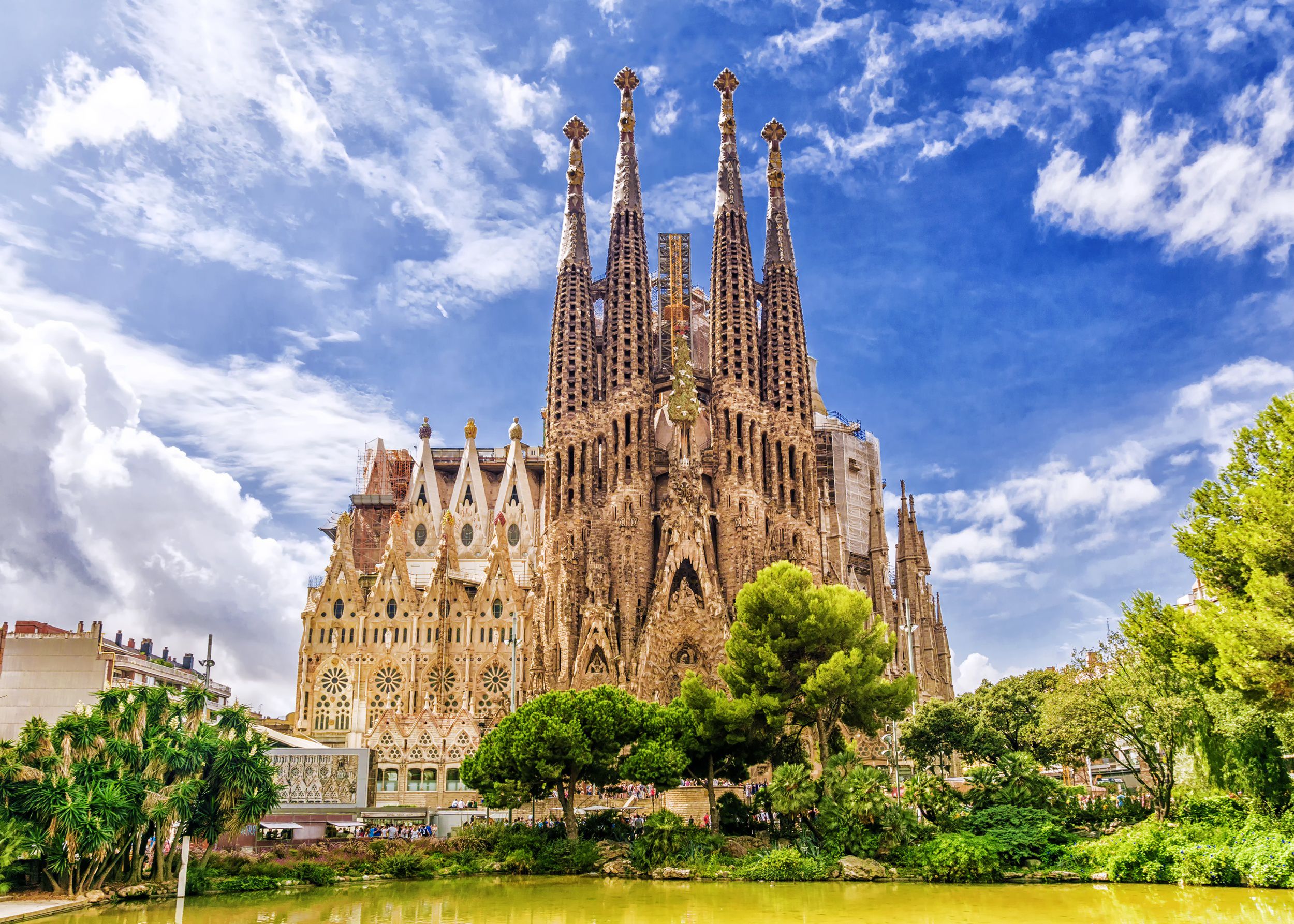 spain tourist attractions la sagrada familia