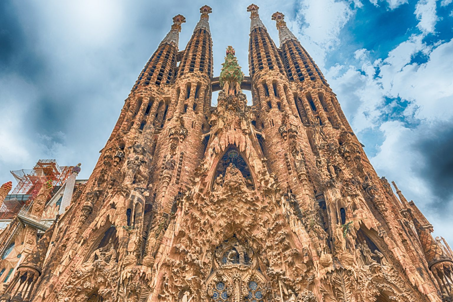 spain tourist attractions la sagrada familia